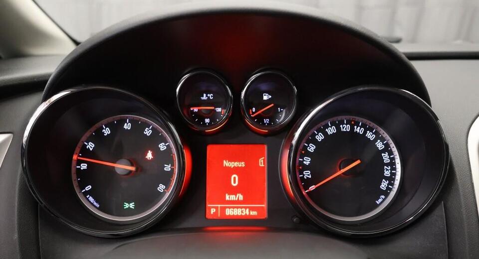 Opel Astra vaihtoauto