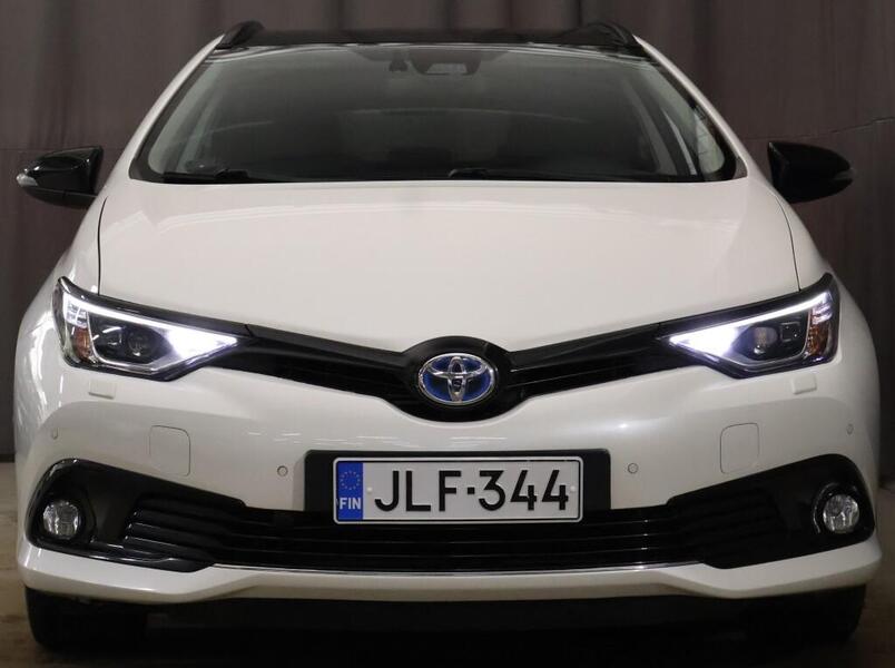 Toyota Auris vaihtoauto