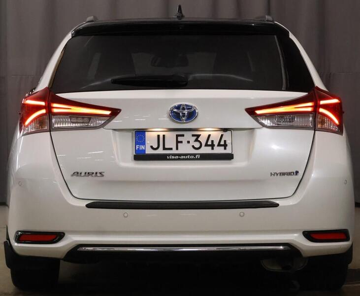 Toyota Auris vaihtoauto