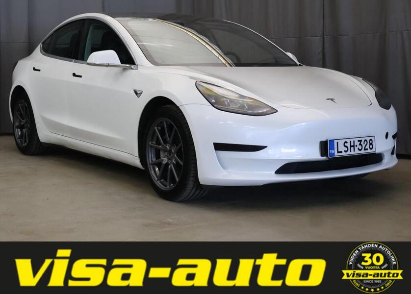 Tesla Model 3 vaihtoauto