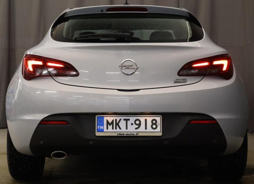 Opel Astra vaihtoauto