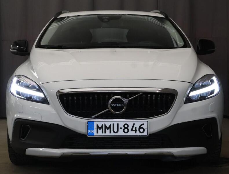 Volvo V40 Cross Country vaihtoauto