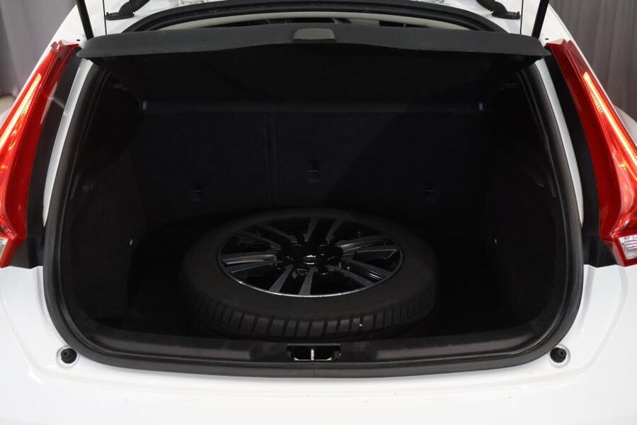 Volvo V40 Cross Country vaihtoauto