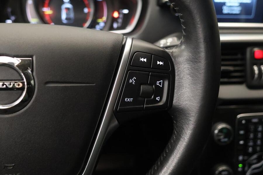 Volvo V40 Cross Country vaihtoauto