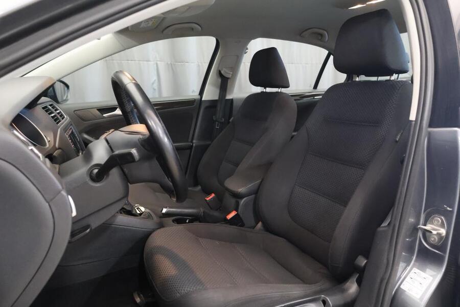 Volkswagen Jetta vaihtoauto