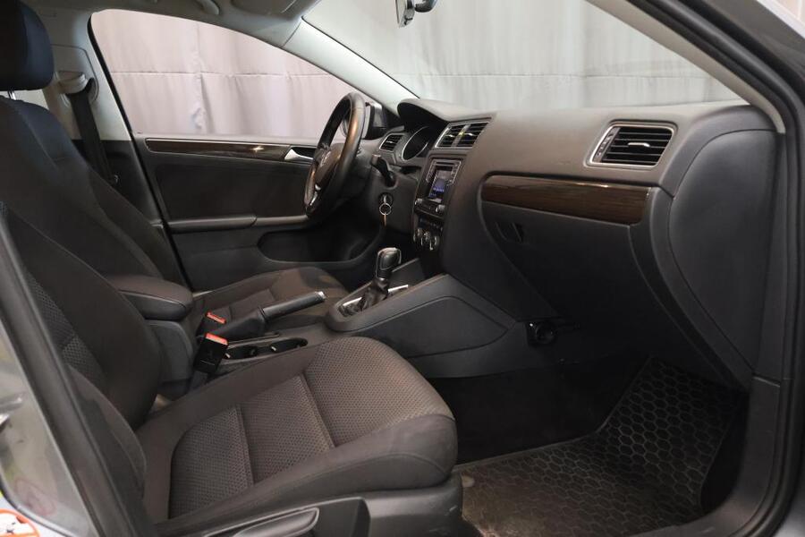 Volkswagen Jetta vaihtoauto