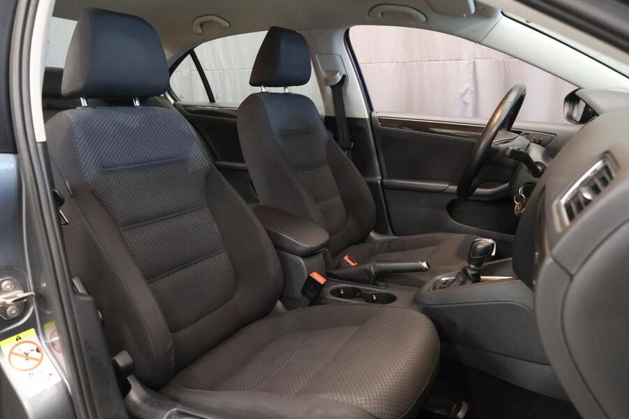 Volkswagen Jetta vaihtoauto