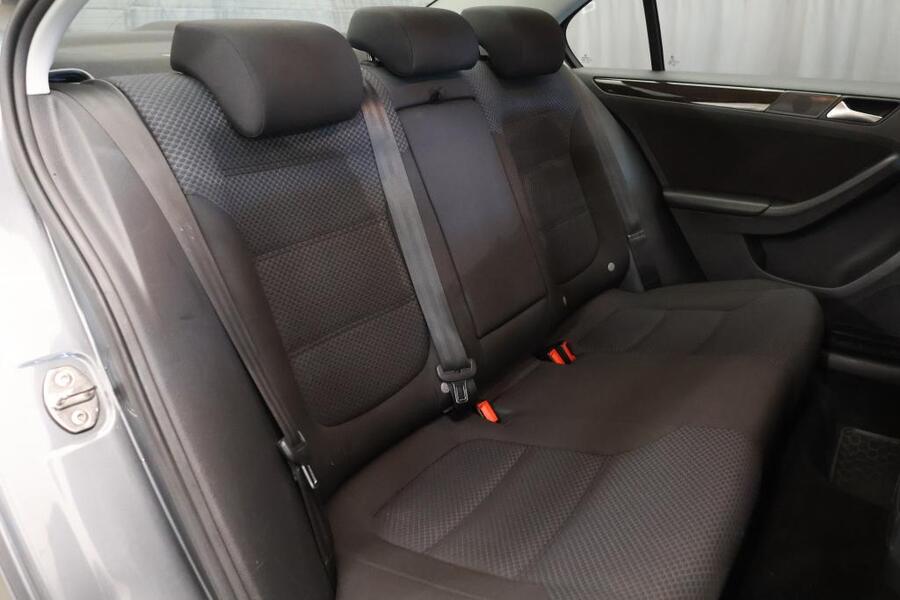 Volkswagen Jetta vaihtoauto