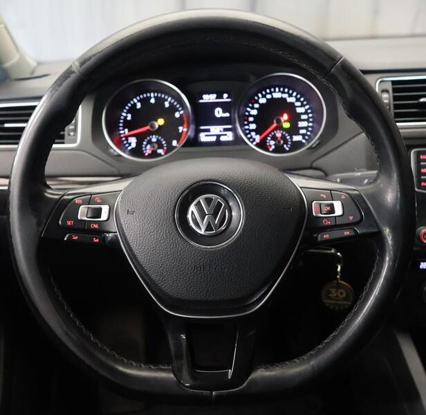 Volkswagen Jetta vaihtoauto