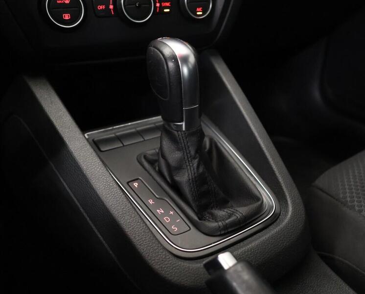 Volkswagen Jetta vaihtoauto