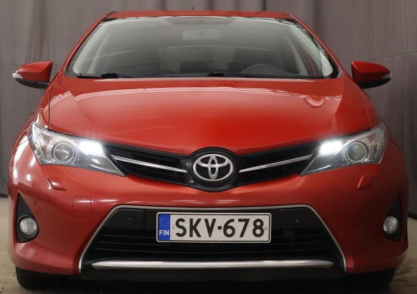 Toyota Auris vaihtoauto