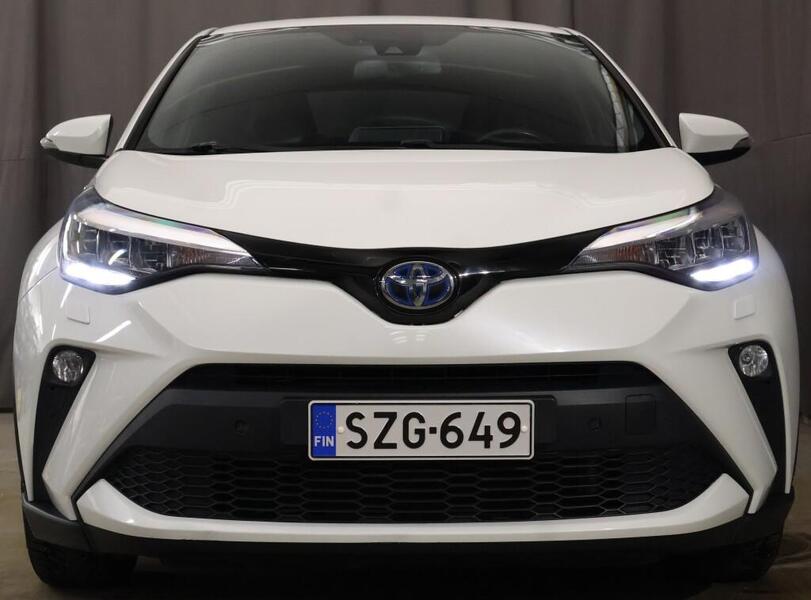 Toyota C-HR vaihtoauto
