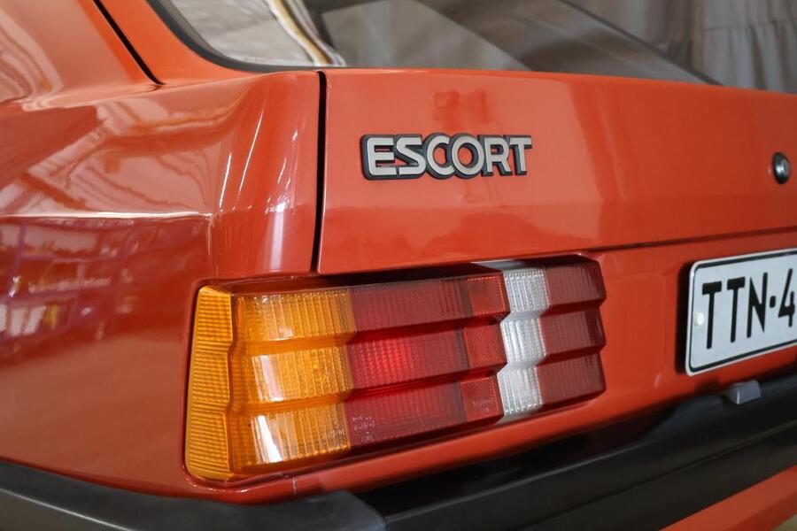 Ford Escort vaihtoauto