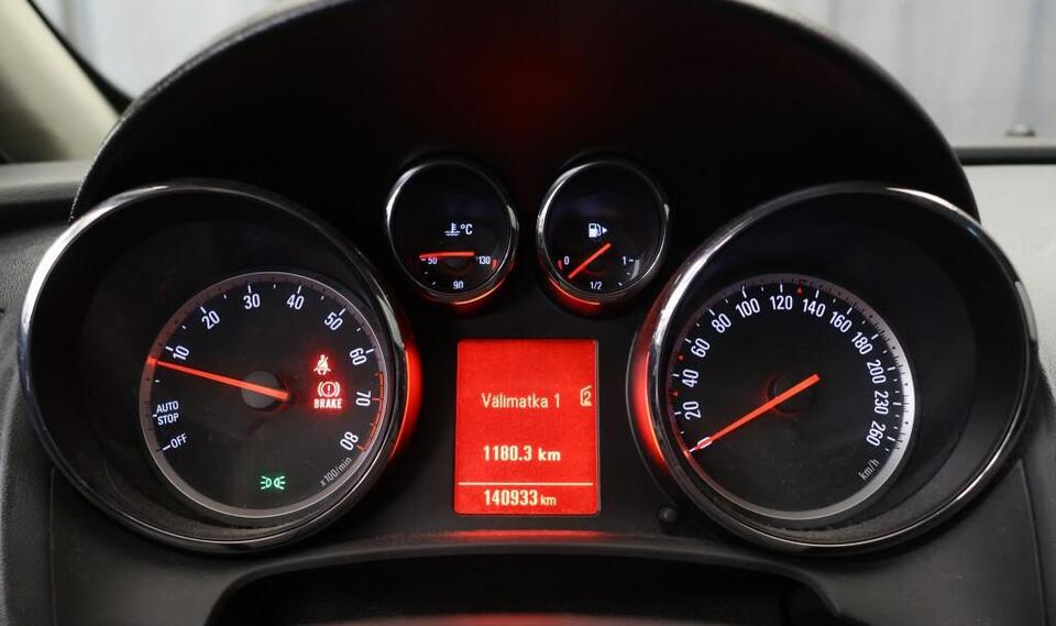 Opel Astra vaihtoauto