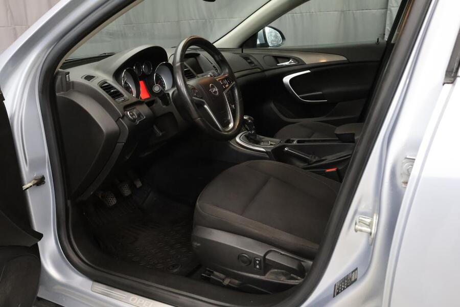 Opel Insignia vaihtoauto