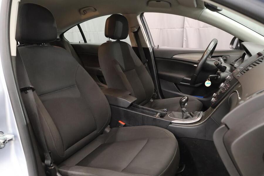 Opel Insignia vaihtoauto