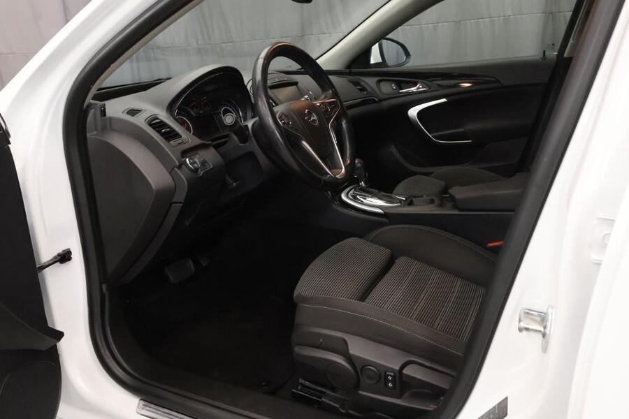 Opel Insignia vaihtoauto