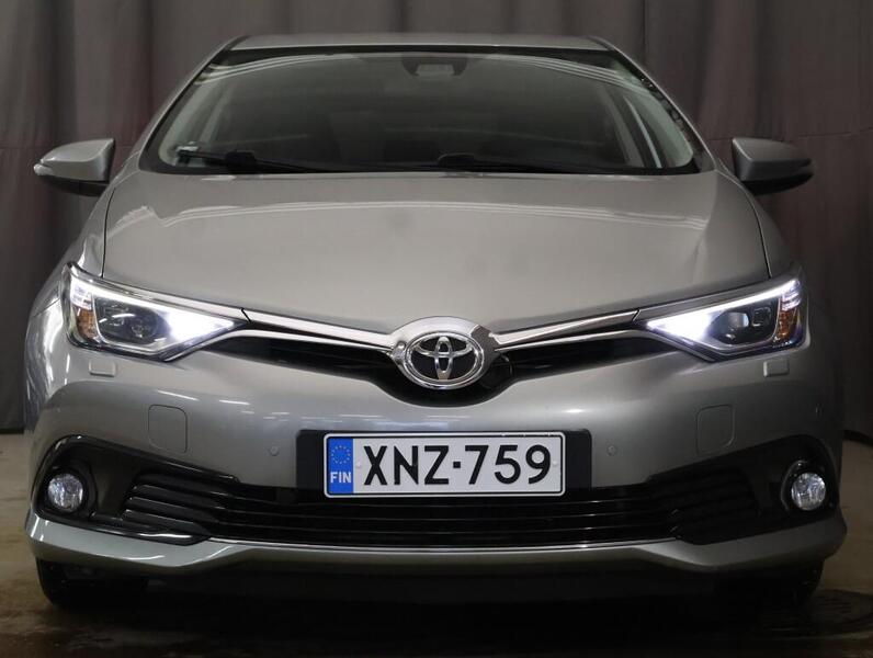 Toyota Auris vaihtoauto