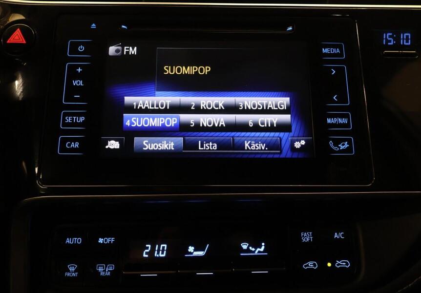 Toyota Auris vaihtoauto