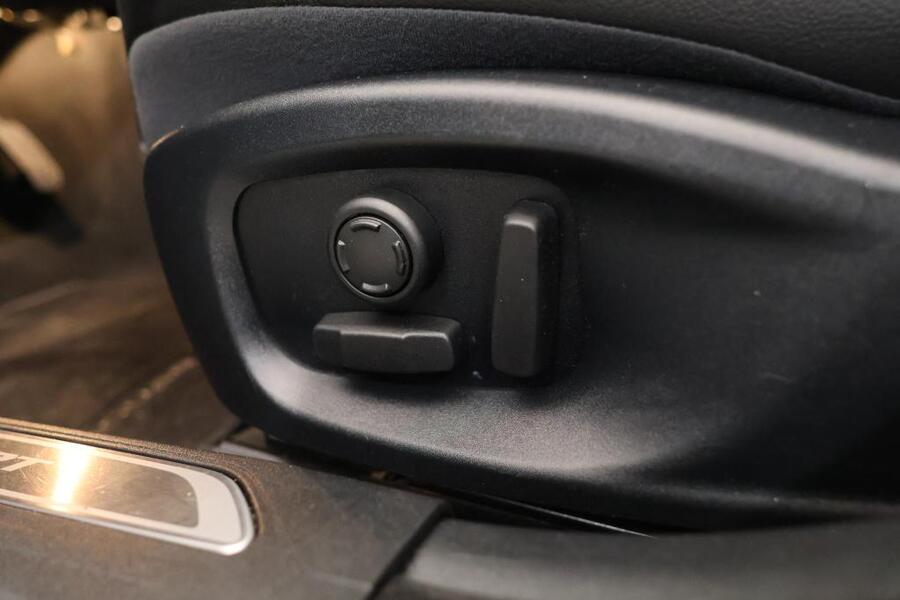 Jaguar XE vaihtoauto