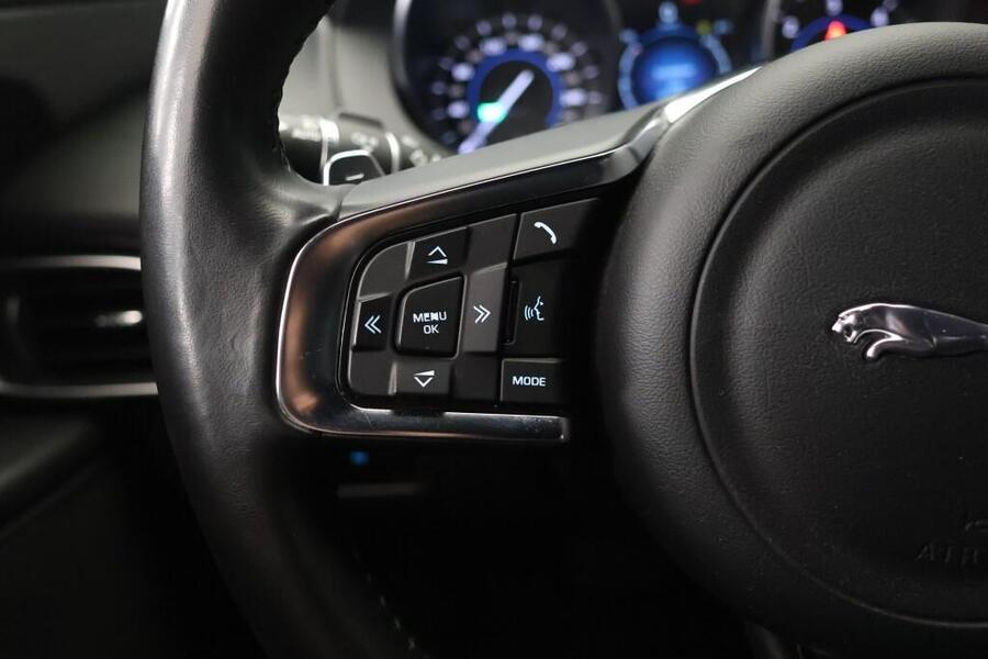 Jaguar XE vaihtoauto