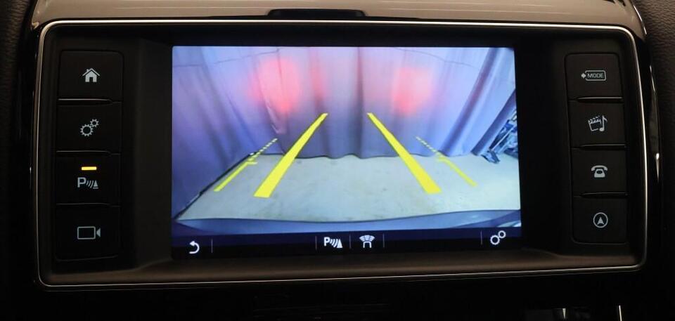 Jaguar XE vaihtoauto