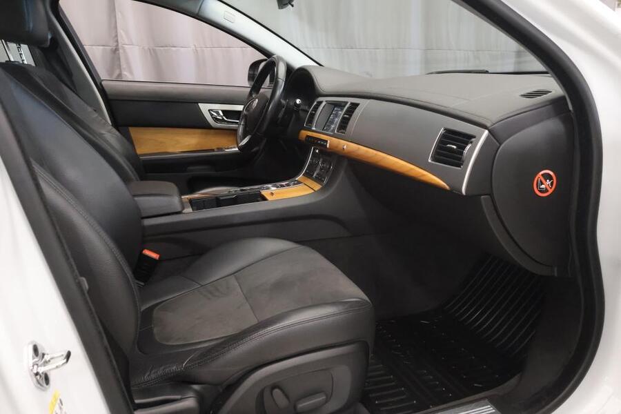 Jaguar XF vaihtoauto