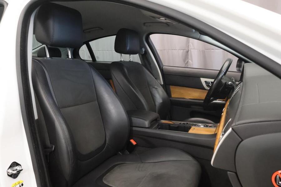 Jaguar XF vaihtoauto