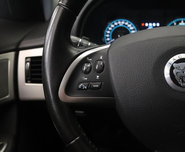 Jaguar XF vaihtoauto