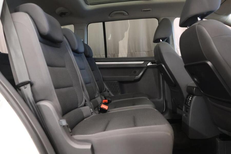 Volkswagen Touran vaihtoauto