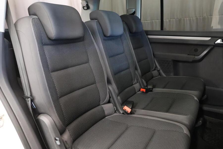 Volkswagen Touran vaihtoauto