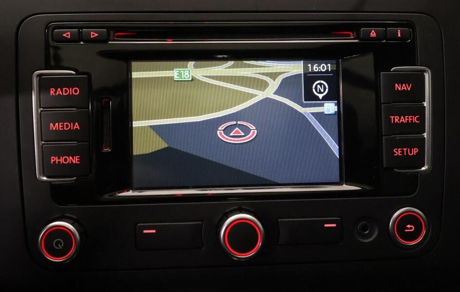 Volkswagen Touran vaihtoauto