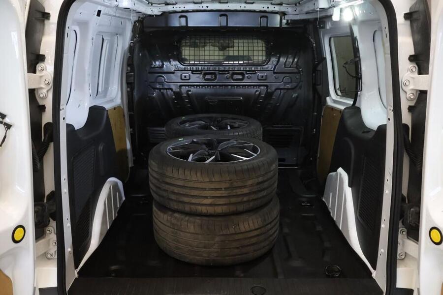 Ford Transit Connect vaihtoauto