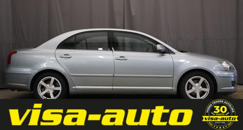 Toyota Avensis vaihtoauto