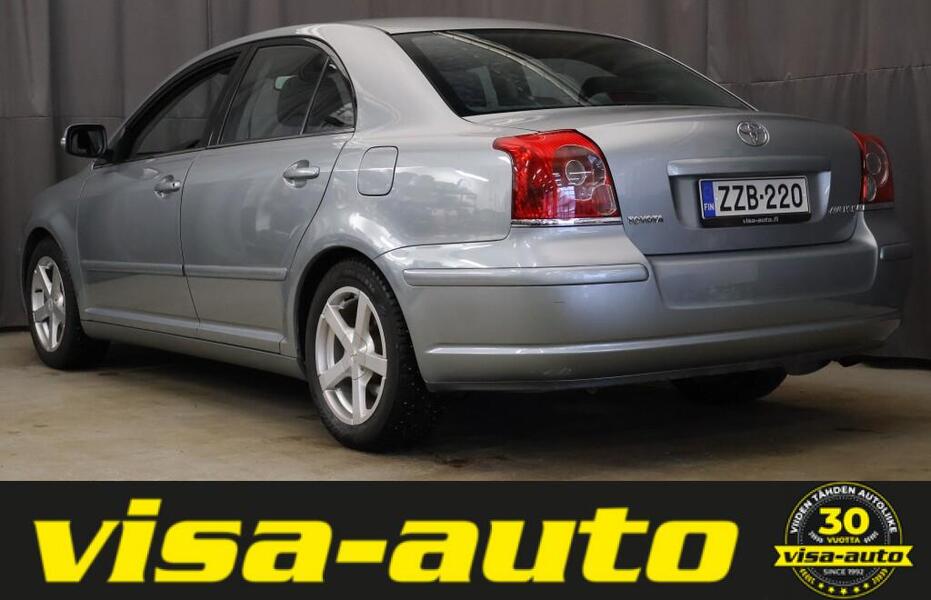 Toyota Avensis vaihtoauto