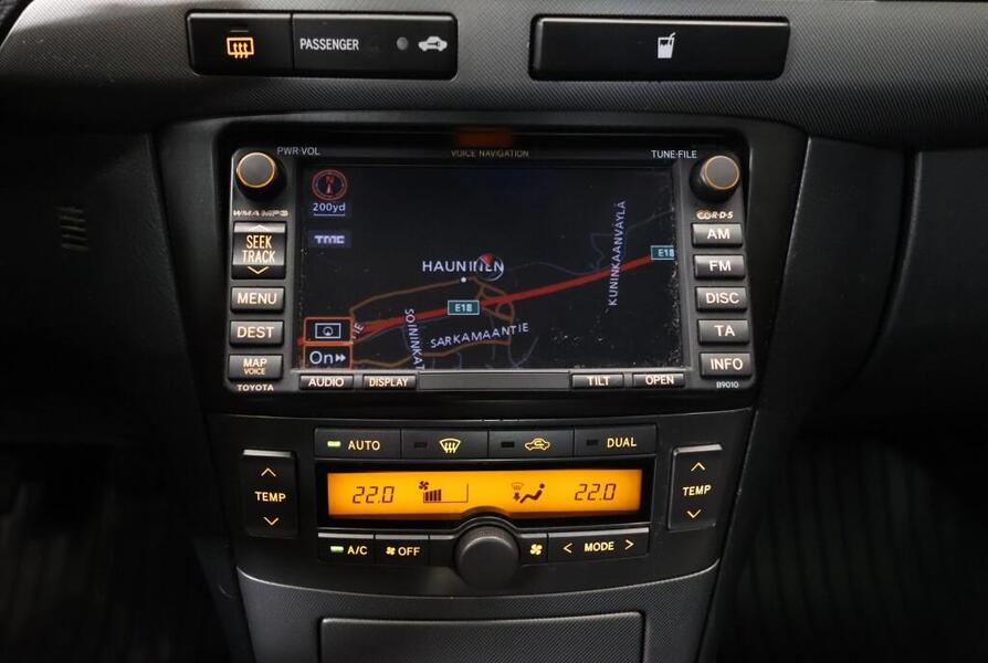 Toyota Avensis vaihtoauto