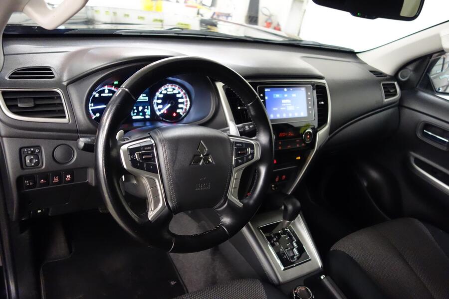 Mitsubishi L200 vaihtoauto