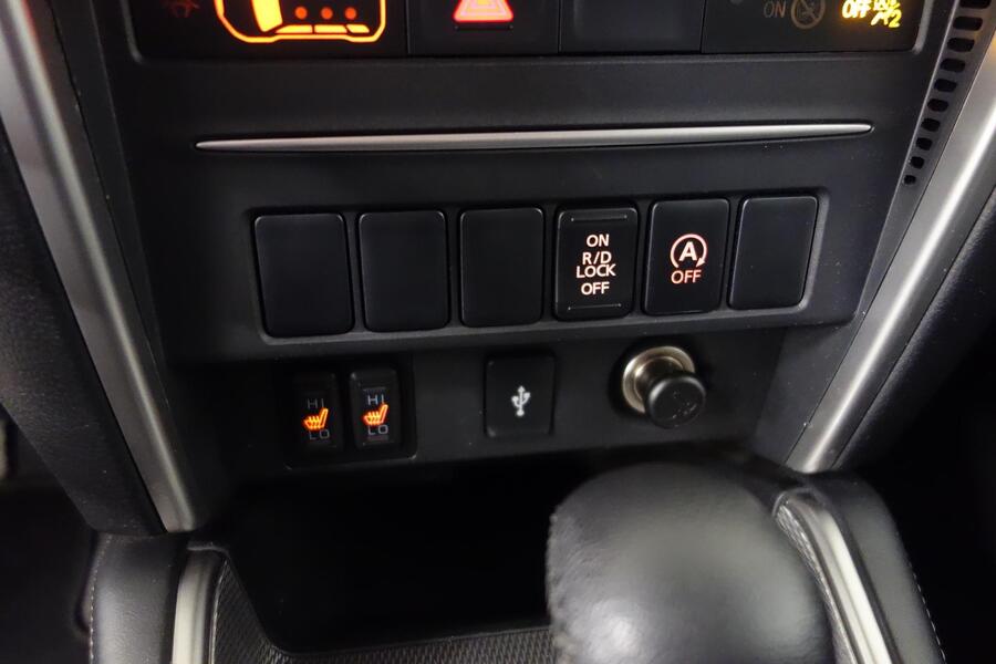 Mitsubishi L200 vaihtoauto