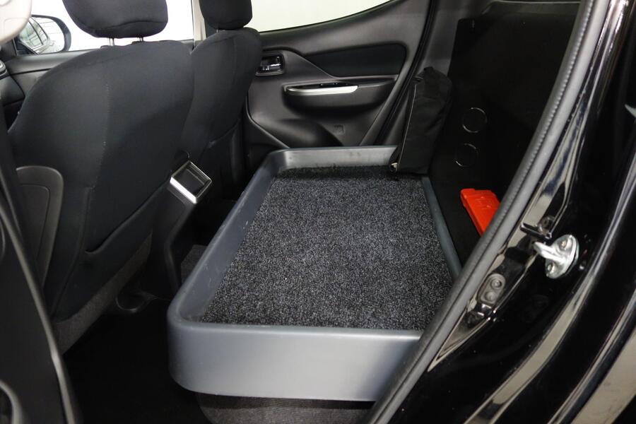 Mitsubishi L200 vaihtoauto