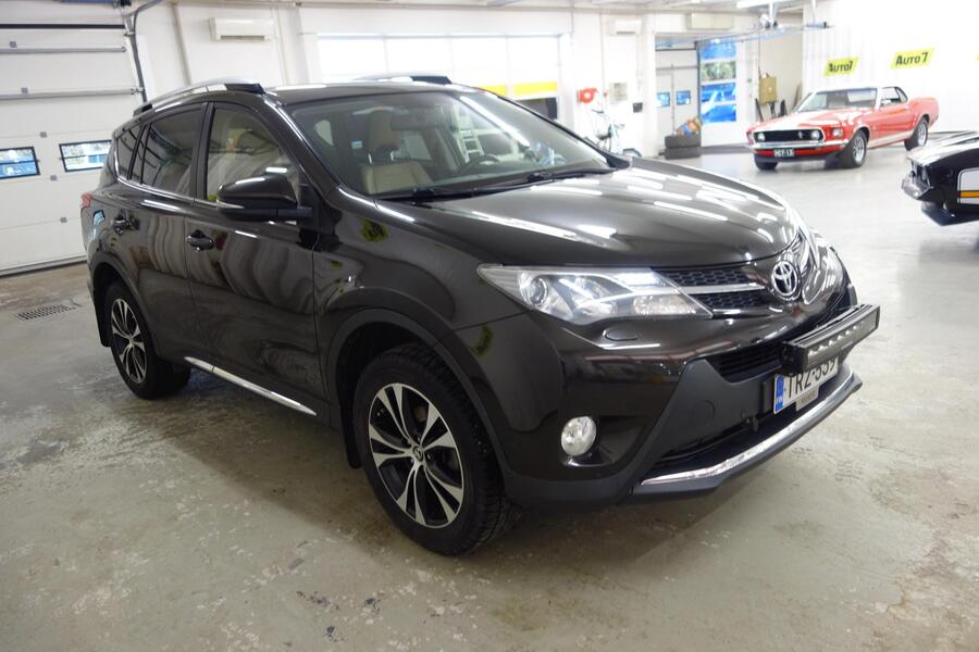 Toyota RAV4 vaihtoauto