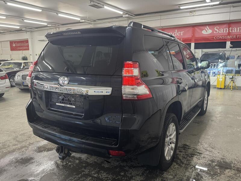 Toyota Land Cruiser vaihtoauto