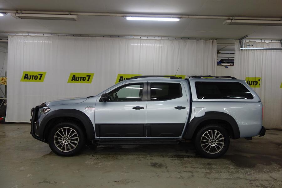 Nissan Navara vaihtoauto