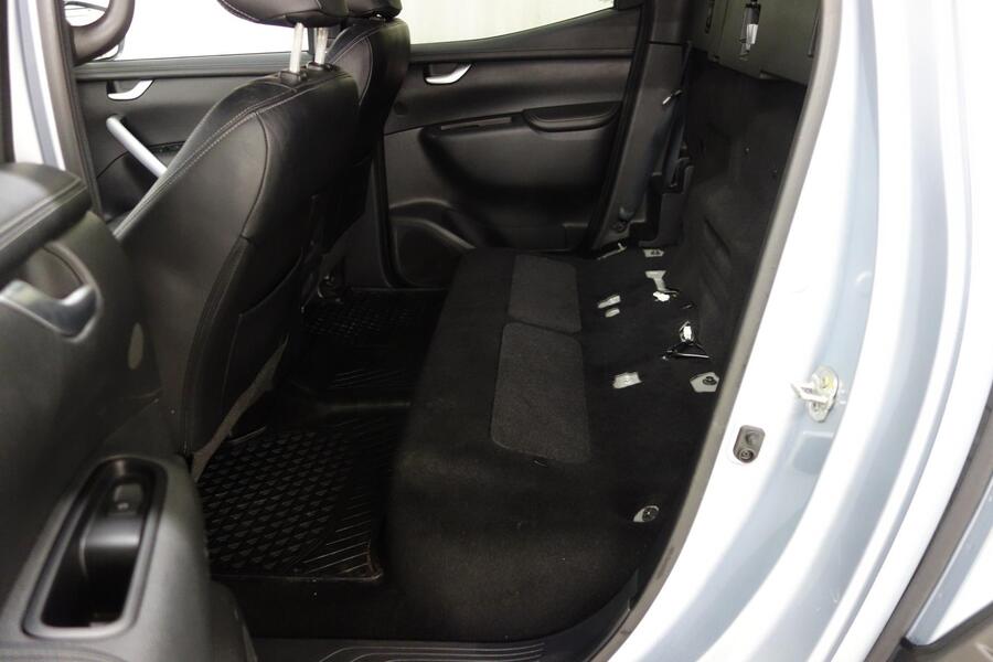 Nissan Navara vaihtoauto