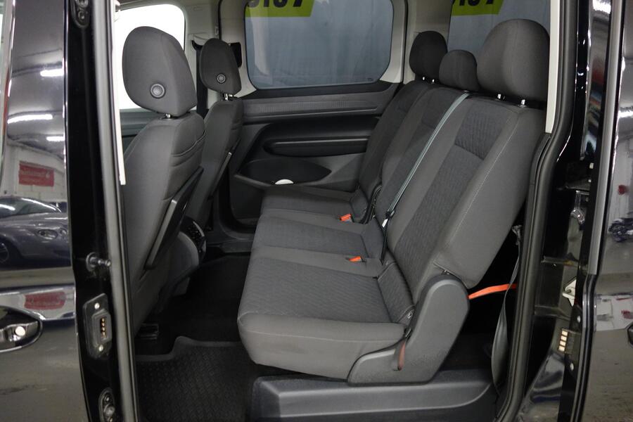 Volkswagen Caddy Maxi vaihtoauto