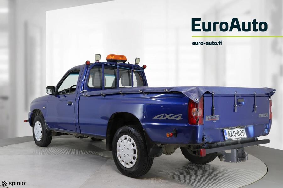 Mazda B2500 vaihtoauto