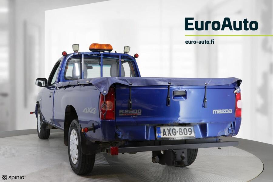 Mazda B2500 vaihtoauto