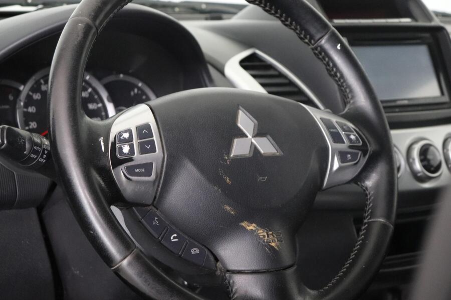 Mitsubishi L200 vaihtoauto