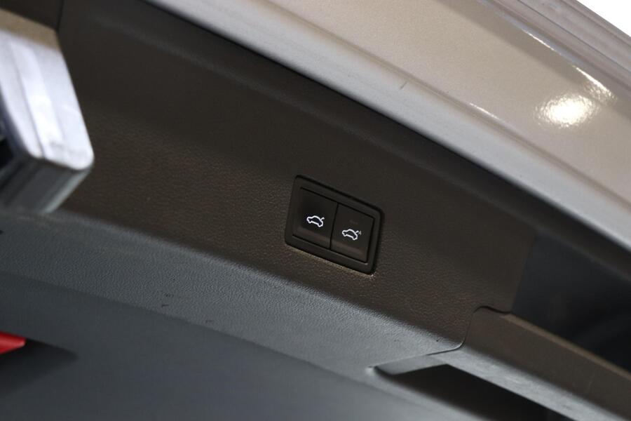 Volkswagen Touareg vaihtoauto