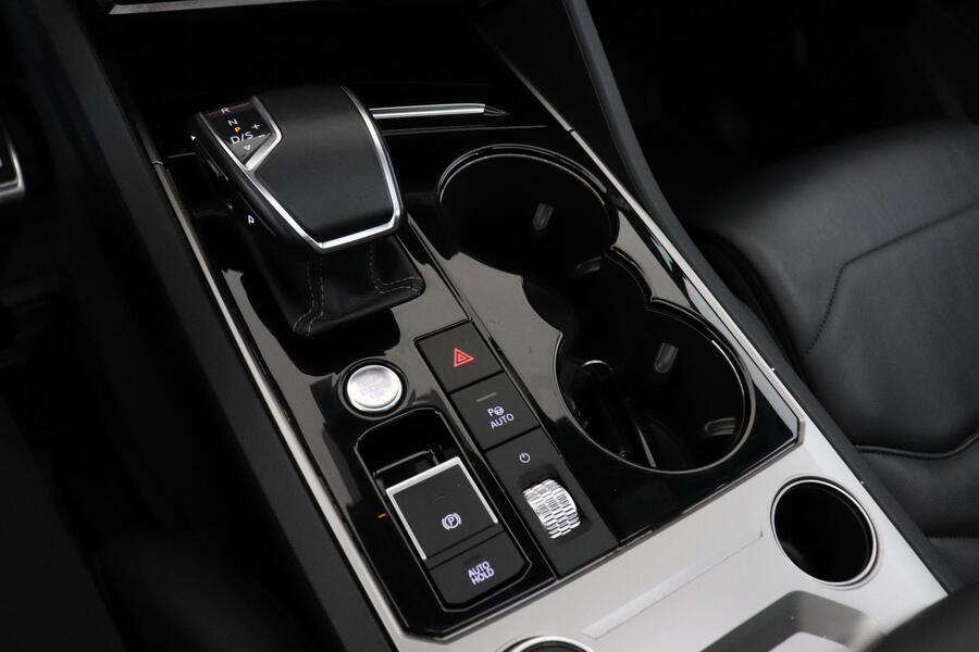 Volkswagen Touareg vaihtoauto