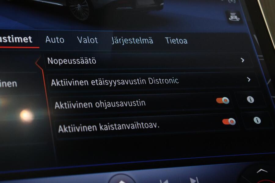 Mercedes-Benz EQE vaihtoauto